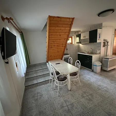 Hátsó Udvar Kuckó Apartman
