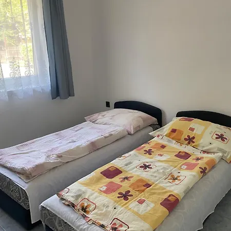 Apartman Hátsó Udvar Kuckó
